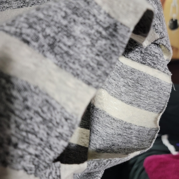 FP Crop Top w/slit on the slide w/ no sleeves - Picture 4 of 5